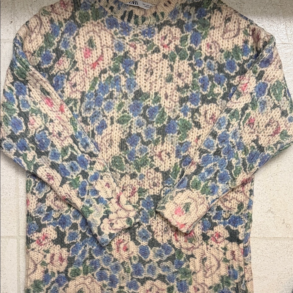 Zara Chunky Floral Print Knit Sweater